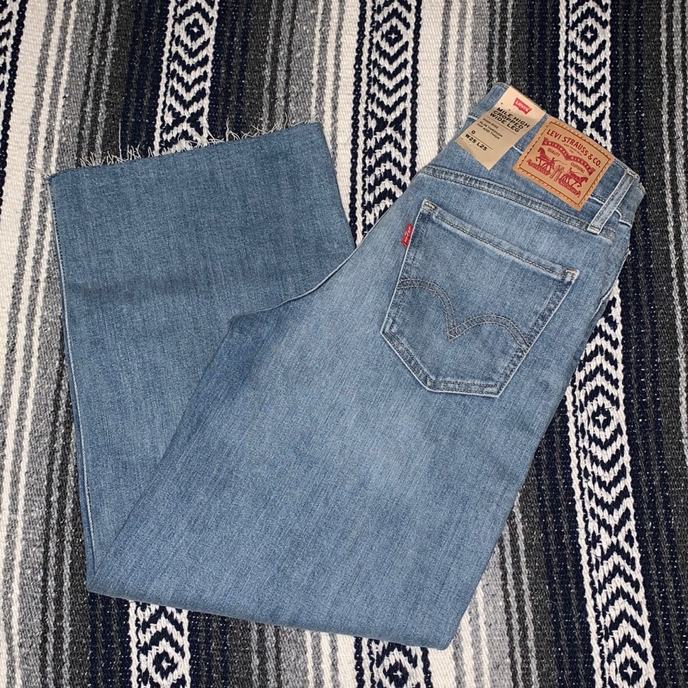 Levi’s mile high cropped leg jean